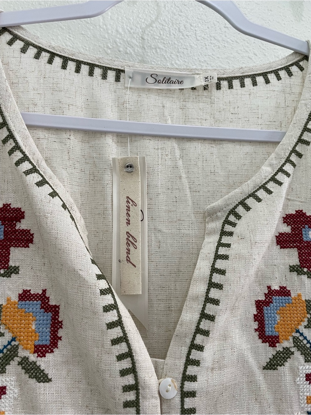 Solitaire Floral Embroidered Linen Top Boho Button Front Feminine Mod Neutral - Picture 3 of 7